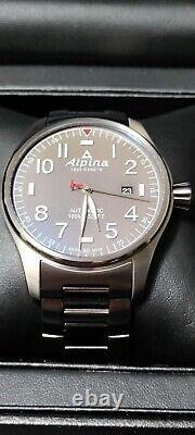Alpina Startimer Pilot Men's Automatic Calendar Window 44mm Watch AL-525G4TS6B