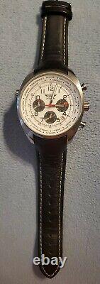 Mens Avaitor Chronograph Pilots Watch AVW5839G4 Black Leather Band Great Watch