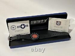 Vintage Luminox Navy Seal 200M Quartz Traser Pilot military Rare red dial New